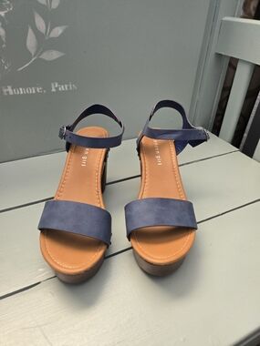 Madden Girl Navy Ankle-Strap Platform Sandals
